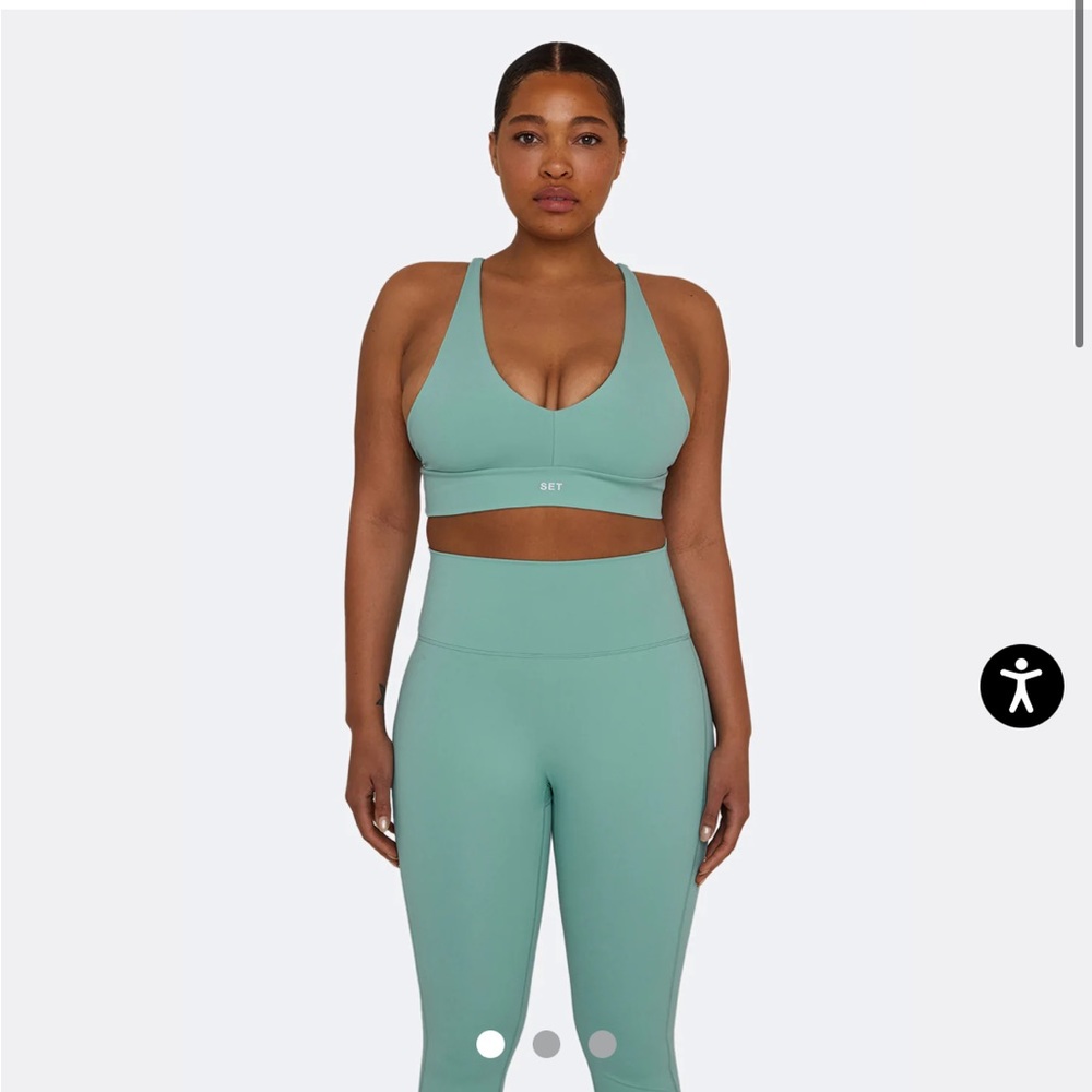 Set Active Scoop Y Bra and Leggings in Coast